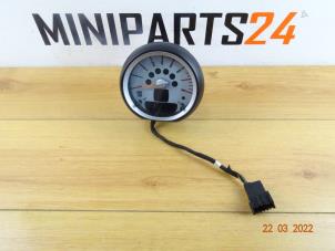 Gebruikte Toerenteller Mini Mini (R56) 1.6 16V Cooper Prijs € 35,70 Inclusief btw aangeboden door Miniparts24 - Miniteile24 GbR