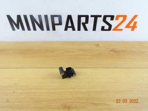 Gebruikte Sensor Airbag Mini Mini (R56) 1.6 16V Cooper Prijs € 17,85 Inclusief btw aangeboden door Miniparts24 - Miniteile24 GbR