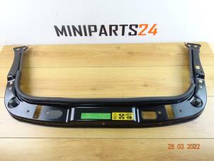 Gebruikte Slotplaat voor Mini Mini (R56) 1.6 16V Cooper Prijs € 113,05 Inclusief btw aangeboden door Miniparts24 - Miniteile24 GbR