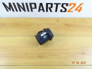 Gebruikte Luchtmassameter Mini Mini (R56) 1.6 16V Cooper S Prijs € 83,30 Inclusief btw aangeboden door Miniparts24 - Miniteile24 GbR