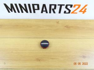 Gebruikte Naafkapje Mini Mini (R56) 1.4 16V One Prijs € 17,85 Inclusief btw aangeboden door Miniparts24 - Miniteile24 GbR