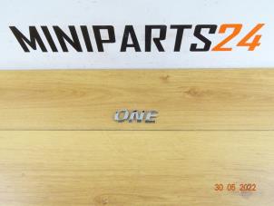 Gebruikte Embleem BMW Mini One/Cooper (R50) Prijs € 17,85 Inclusief btw aangeboden door Miniparts24 - Miniteile24 GbR