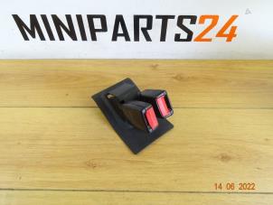 Gebruikte Gordelspanner midden achter Mini Cooper S Prijs € 23,21 Inclusief btw aangeboden door Miniparts24 - Miniteile24 GbR
