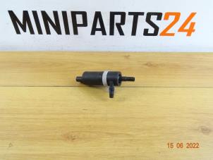 Gebruikte Pomp koplampsproeier Mini Cooper S Prijs € 26,78 Inclusief btw aangeboden door Miniparts24 - Miniteile24 GbR