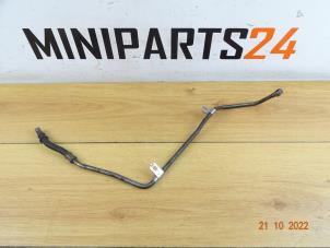 Gebruikte Oliedruk Leiding Mini Mini (R56) 1.6 One D 16V Prijs € 17,85 Inclusief btw aangeboden door Miniparts24 - Miniteile24 GbR