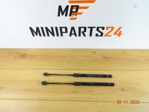 Gebruikte Set Gasdempers Achterklep Mini Clubman (R55) 1.6 16V John Cooper Works Prijs € 29,75 Inclusief btw aangeboden door Miniparts24 - Miniteile24 GbR