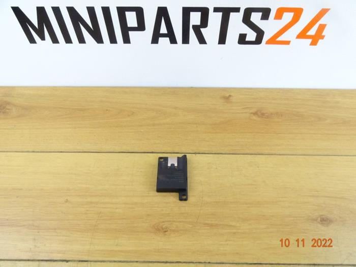 Gebruikte Antenne bluetooth Mini Mini Open (R57) 1.6 16V John Cooper Works Prijs € 23,80 Inclusief btw aangeboden door Miniparts24