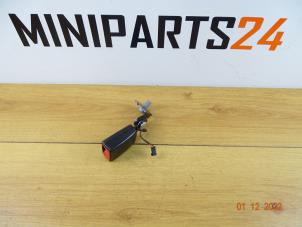 Gebruikte Gordelspanner links achter Mini ONE Prijs € 23,80 Inclusief btw aangeboden door Miniparts24
