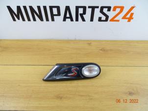 Gebruikte Knipperlicht Scherm links-voor Mini Mini (R56) 1.6 16V Cooper S Prijs € 58,91 Inclusief btw aangeboden door Miniparts24 - Miniteile24 GbR
