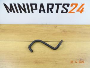 Gebruikte Radiateurslang Mini Mini (R56) 1.6 16V Cooper S Prijs € 23,80 Inclusief btw aangeboden door Miniparts24 - Miniteile24 GbR