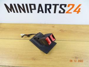 Gebruikte Gordelspanner midden achter Mini Mini (R56) 1.6 16V Cooper S Prijs € 26,78 Inclusief btw aangeboden door Miniparts24 - Miniteile24 GbR