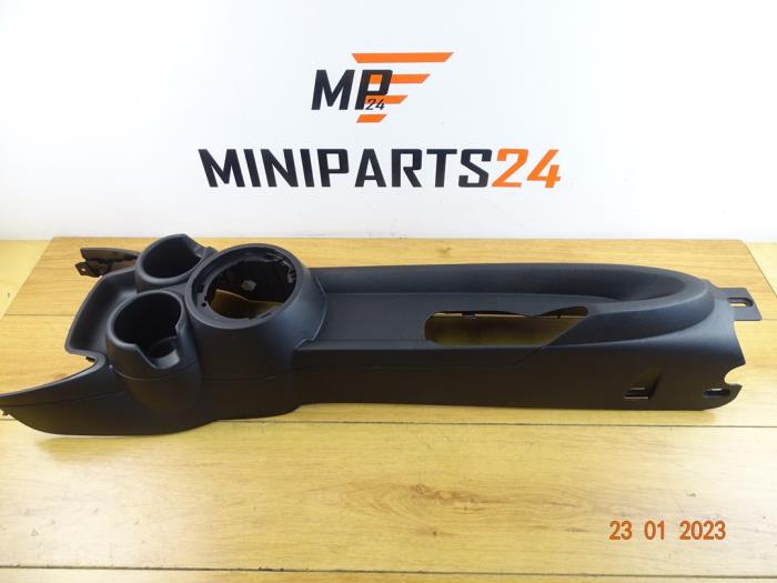 Middenconsoles van een MINI Mini (F55) 1.2 12V One First 2015