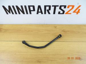 Gebruikte Luchtgeleider Mini Mini (F55) 1.2 12V One First Prijs € 41,65 Inclusief btw aangeboden door Miniparts24 - Miniteile24 GbR