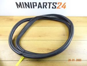 Gebruikte Achterkleprubber Mini Mini (F55) 1.2 12V One First Prijs € 59,50 Inclusief btw aangeboden door Miniparts24 - Miniteile24 GbR