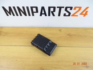 Gebruikte Stroomverdeler Mini Mini (F55) 1.2 12V One First Prijs € 41,65 Inclusief btw aangeboden door Miniparts24 - Miniteile24 GbR