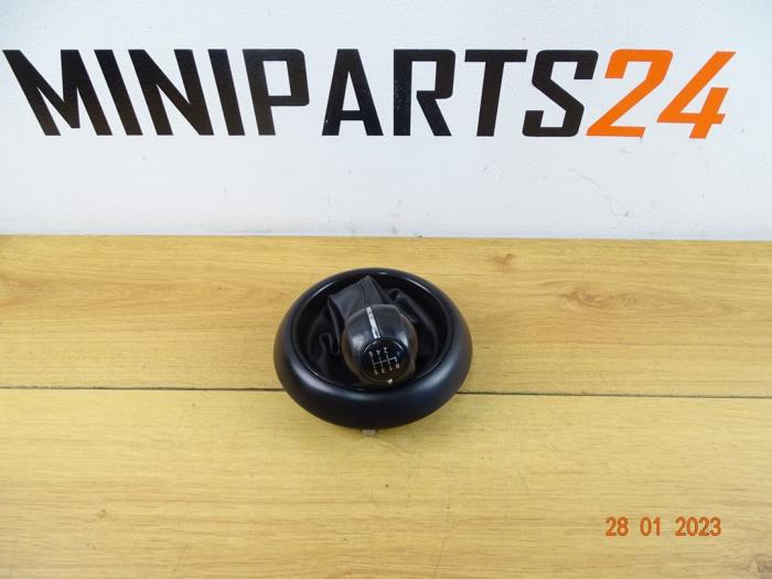 Pookknop van een MINI Mini (F55) 1.2 12V One First 2015