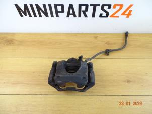 Gebruikte Remzadel links-voor Mini Mini (F55) 1.2 12V One First Prijs € 89,25 Inclusief btw aangeboden door Miniparts24 - Miniteile24 GbR