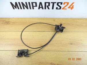 Gebruikte Motorkap Slotmechaniek Mini Mini (R56) 1.6 One D 16V Prijs € 47,60 Inclusief btw aangeboden door Miniparts24 - Miniteile24 GbR