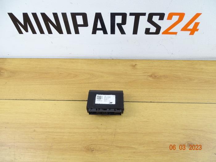 Computer Koeling van een MINI Mini (F55) 1.2 12V One First 2015