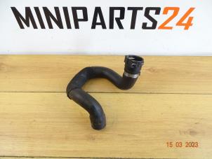 Gebruikte Koelwaterslang Mini Mini (R56) 1.6 One D 16V Prijs € 29,75 Inclusief btw aangeboden door Miniparts24 - Miniteile24 GbR