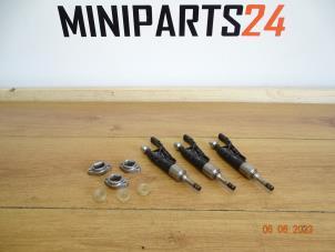 Gebruikte Injector (benzine injectie) Mini Cooper Prijs € 261,80 Inclusief btw aangeboden door Miniparts24 - Miniteile24 GbR