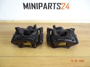 Gebruikte Remzadel links-voor Mini Mini (F56) 2.0 16V Cooper S Prijs € 261,80 Inclusief btw aangeboden door Miniparts24 - Miniteile24 GbR