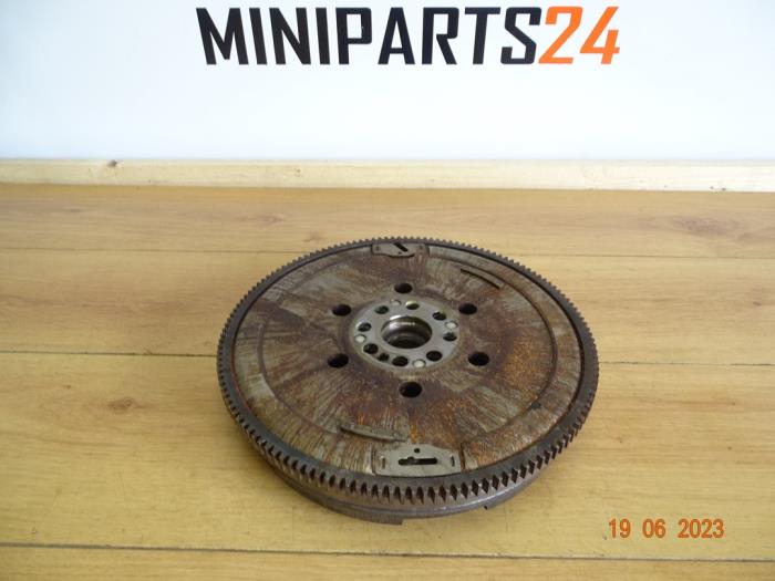 Gebruikte Dubbele massa vliegwiel Mini Mini (F56) 2.0 16V Cooper S Prijs € 297,50 Inclusief btw aangeboden door Miniparts24