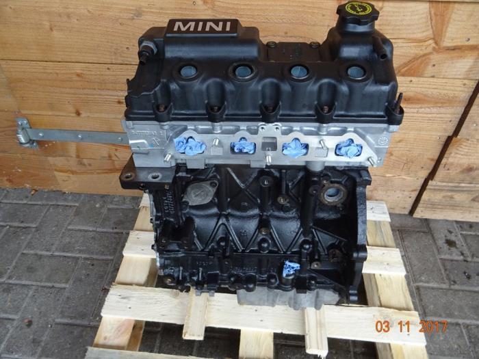 Motor van een MINI Mini Cooper S (R53) 1.6 16V 2004