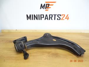 Gebruikte Triangel rechts-voor Mini Mini (R56) 1.6 16V John Cooper Works Prijs € 53,55 Inclusief btw aangeboden door Miniparts24 - Miniteile24 GbR
