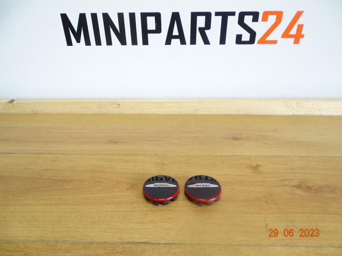 Naafkapje van een MINI Mini (R56) 1.6 16V Cooper S Works 2008