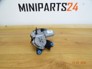 Gebruikte Ruitenwissermotor achter Mini Mini (F56) 2.0 16V Cooper S Prijs € 70,81 Inclusief btw aangeboden door Miniparts24 - Miniteile24 GbR