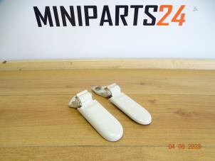 Gebruikte Achterklep Scharnier Austin Mini Open (R52) 1.6 16V Cooper Prijs € 95,20 Inclusief btw aangeboden door Miniparts24 - Miniteile24 GbR