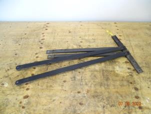 Gebruikte Trekstang Austin Mini Open (R52) 1.6 16V One Prijs € 118,88 Inclusief btw aangeboden door Miniparts24 - Miniteile24 GbR