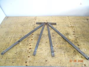 Gebruikte Trekstang Austin Mini Open (R52) 1.6 16V One Prijs € 101,15 Inclusief btw aangeboden door Miniparts24 - Miniteile24 GbR