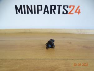 Gebruikte Luchtmassameter Austin Mini Open (R52) 1.6 16V Cooper S Prijs € 29,75 Inclusief btw aangeboden door Miniparts24 - Miniteile24 GbR