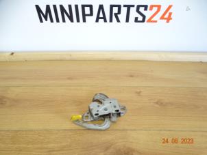 Gebruikte Motorkap Slotmechaniek Austin Mini Open (R52) 1.6 16V One Prijs € 35,70 Inclusief btw aangeboden door Miniparts24 - Miniteile24 GbR