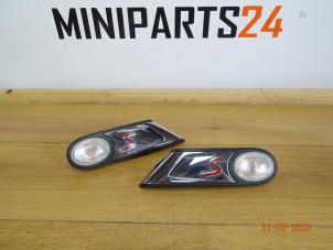 Gebruikte Knipperlicht Scherm links-voor Mini Mini (R56) 1.6 16V Cooper S Prijs € 101,15 Inclusief btw aangeboden door Miniparts24 - Miniteile24 GbR