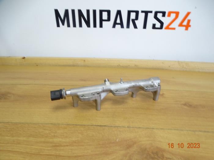 Gebruikte Injectiehuis Mini Cooper Prijs € 71,40 Inclusief btw aangeboden door Miniparts24