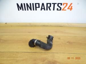 Gebruikte Koelwaterslang Mini Mini (F56) 2.0 16V Cooper SD Prijs € 29,75 Inclusief btw aangeboden door Miniparts24 - Miniteile24 GbR