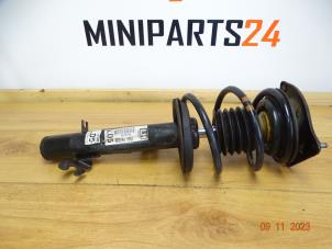 Gebruikte Schokdemper links-voor BMW Mini One/Cooper (R50) 1.6 16V Cooper Prijs € 65,45 Inclusief btw aangeboden door Miniparts24 - Miniteile24 GbR
