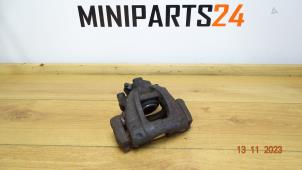 Gebruikte Remzadel rechts-voor BMW Mini One/Cooper (R50) 1.6 16V Cooper Prijs € 35,70 Inclusief btw aangeboden door Miniparts24 - Miniteile24 GbR