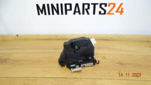 Gebruikte Deurslot Mechaniek 2Deurs rechts Mini Cooper S Prijs € 71,40 Inclusief btw aangeboden door Miniparts24 - Miniteile24 GbR