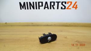 Gebruikte Spiegel Schakelaar Mini Cooper S Prijs € 17,85 Inclusief btw aangeboden door Miniparts24 - Miniteile24 GbR