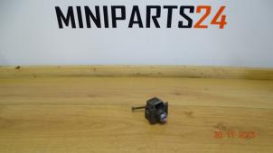 Gebruikte Deurslot Cilinder links Mini Mini Cooper S (R53) 1.6 16V Prijs € 41,65 Inclusief btw aangeboden door Miniparts24 - Miniteile24 GbR