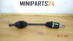 Gebruikte Aandrijfas links-voor BMW Mini One/Cooper (R50) 1.6 16V One Prijs € 71,40 Inclusief btw aangeboden door Miniparts24 - Miniteile24 GbR