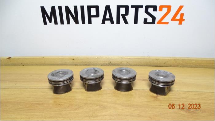 Gebruikte Zuiger Mini Mini (R56) 1.6 16V John Cooper Works Prijs € 386,75 Inclusief btw aangeboden door Miniparts24