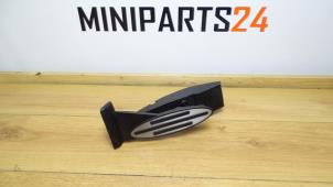 Gebruikte Gaspedaal Mini Mini Cooper S (R53) 1.6 16V Prijs € 53,55 Inclusief btw aangeboden door Miniparts24 - Miniteile24 GbR
