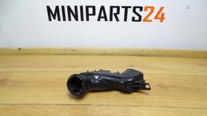 Gebruikte Waterpijp Mini Mini (F56) 2.0 16V Cooper S Prijs € 23,80 Inclusief btw aangeboden door Miniparts24 - Miniteile24 GbR