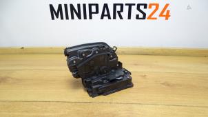 Gebruikte Deurslot Mechaniek 2Deurs links Mini Mini (F56) 2.0 16V Cooper S Prijs € 89,25 Inclusief btw aangeboden door Miniparts24 - Miniteile24 GbR