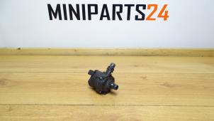 Gebruikte Extra waterpomp Mini Mini (F56) 2.0 16V Cooper S Prijs € 47,60 Inclusief btw aangeboden door Miniparts24 - Miniteile24 GbR